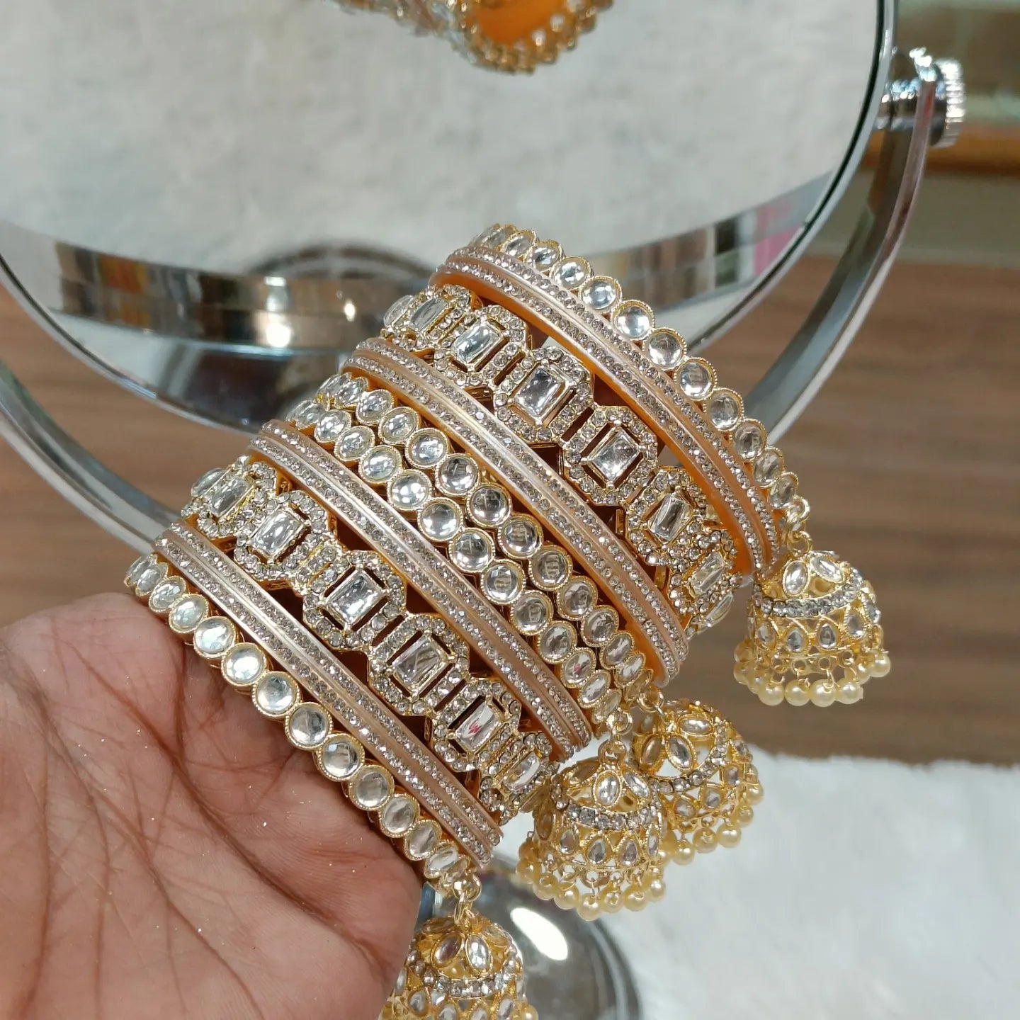 Stylish bangles set