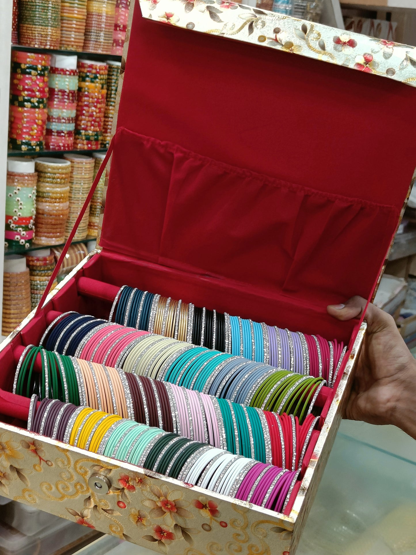 Bangles set with organiser