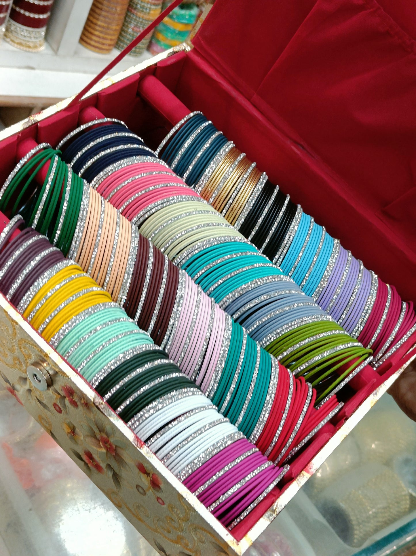 Bangles set with organiser