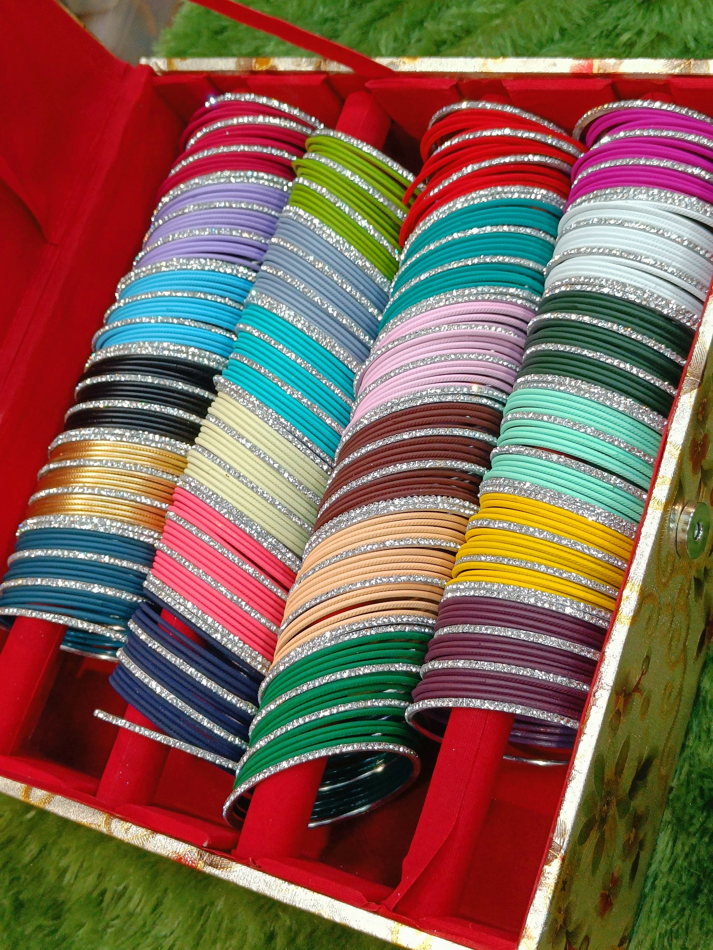 Bangles set with organiser