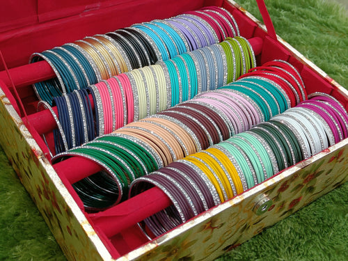 Bangles set with organiser