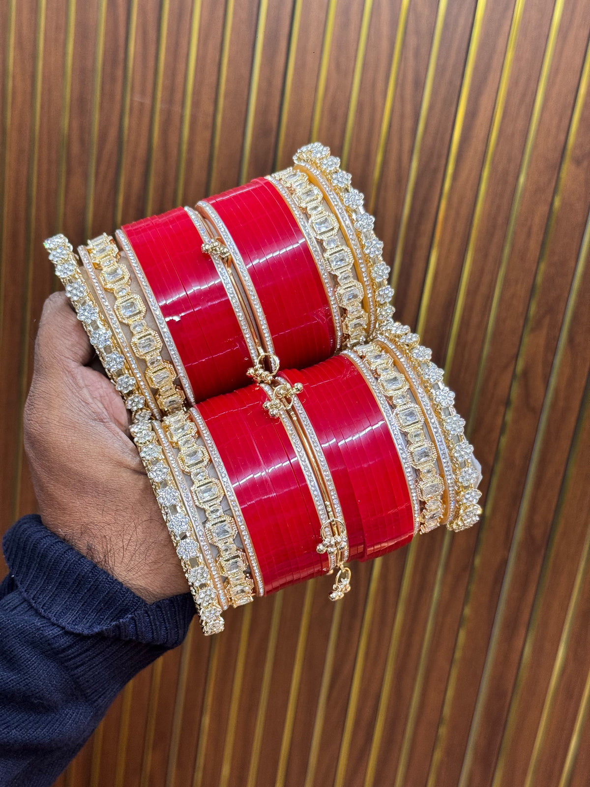 🔥 KARWA CHAUTH SPECIAL – DESIGNER BANGLES SET 🔥