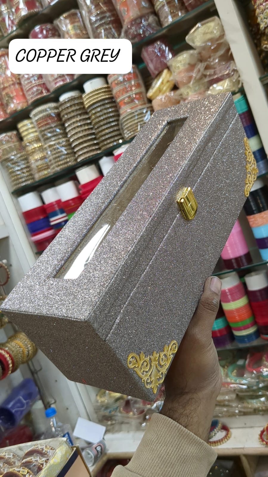 Special raindrop glass bangles
Combo box