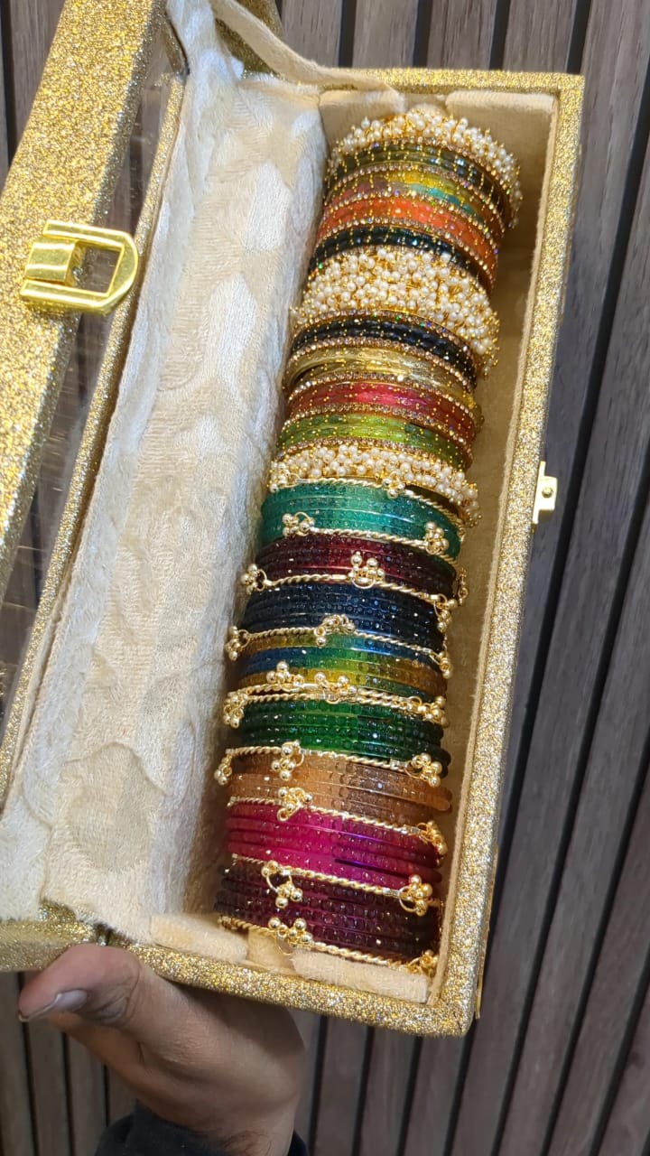 Special raindrop glass bangles
Combo box