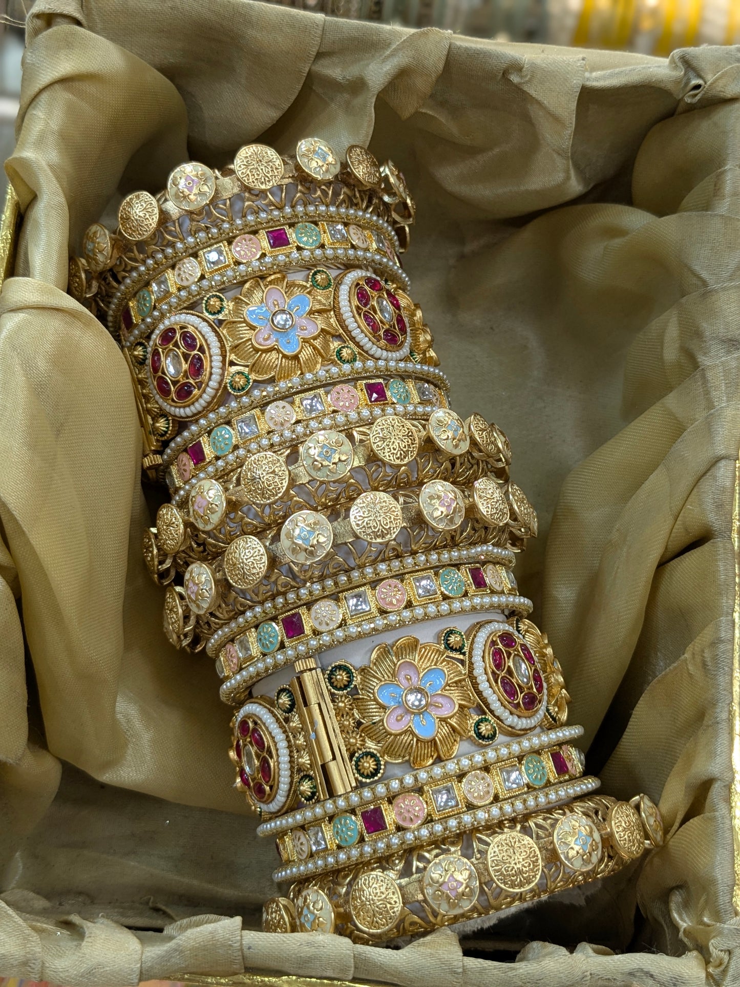 Flower rajwadi bangles