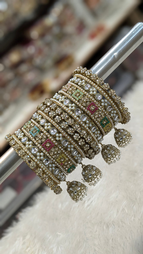 BANGLES SET