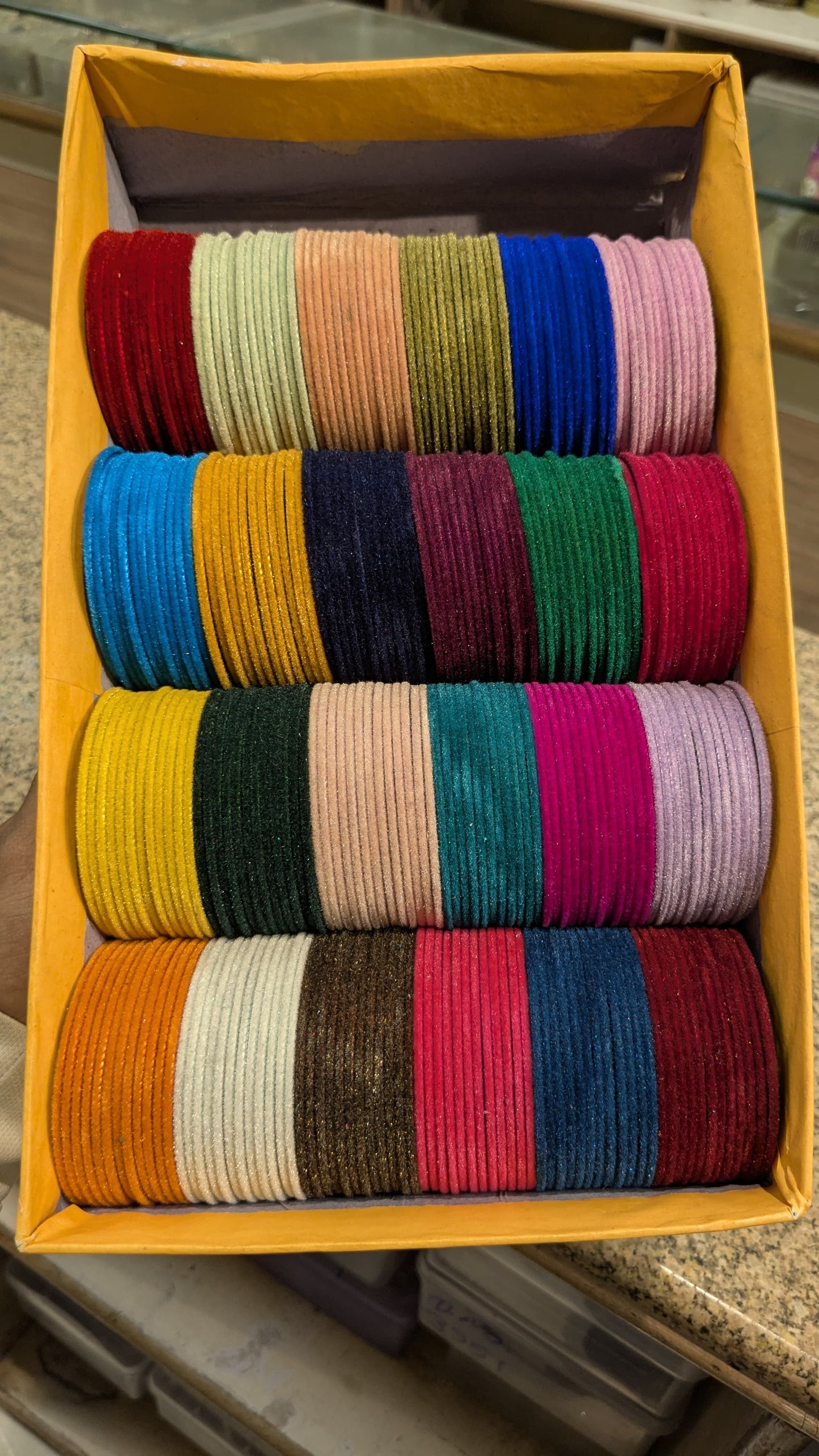 VELVET BANGLES
24 DOZEN