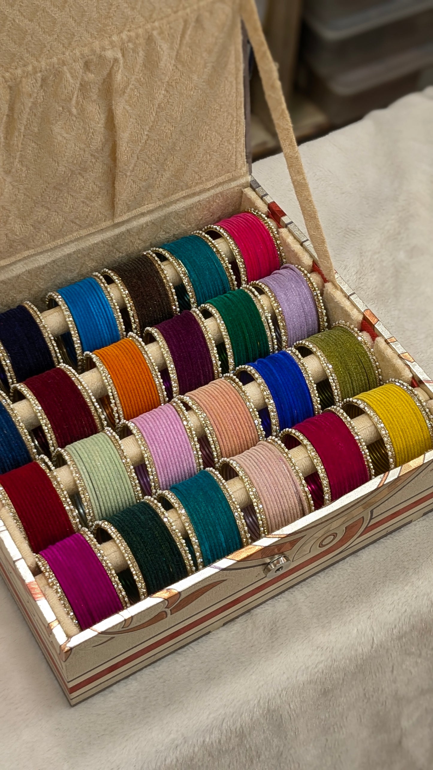 24 BANGLES SET WITH ORGANISER
