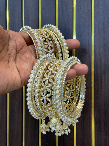 AD LOOK JHUMKHI BANGLES SET