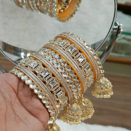 Stylish bangles set