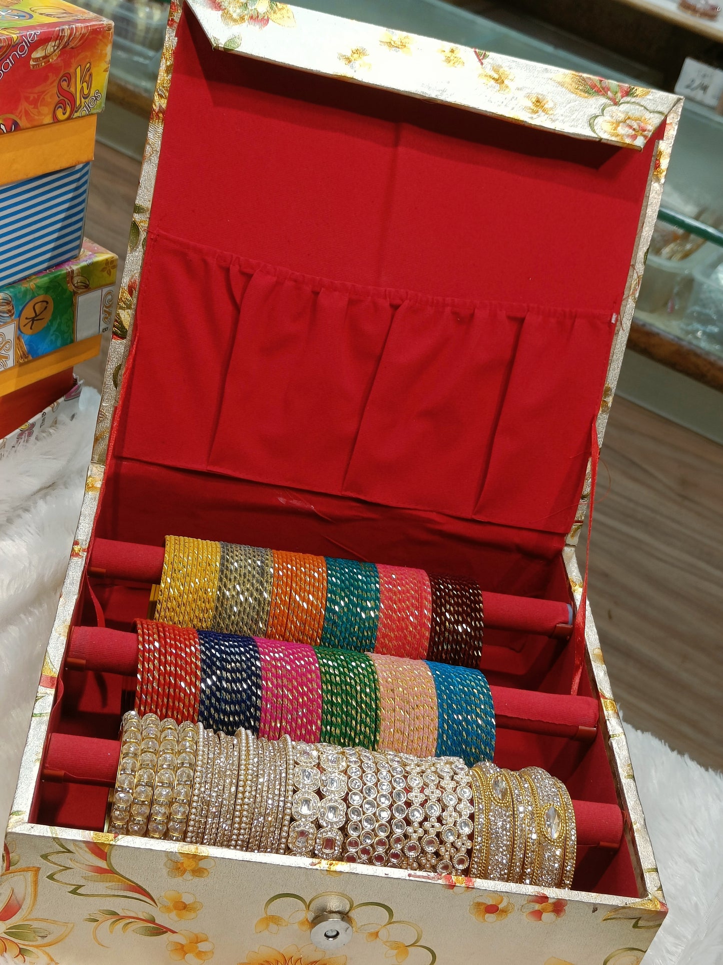 VELVET BANGLES COMBO WITH BANGLEBOX