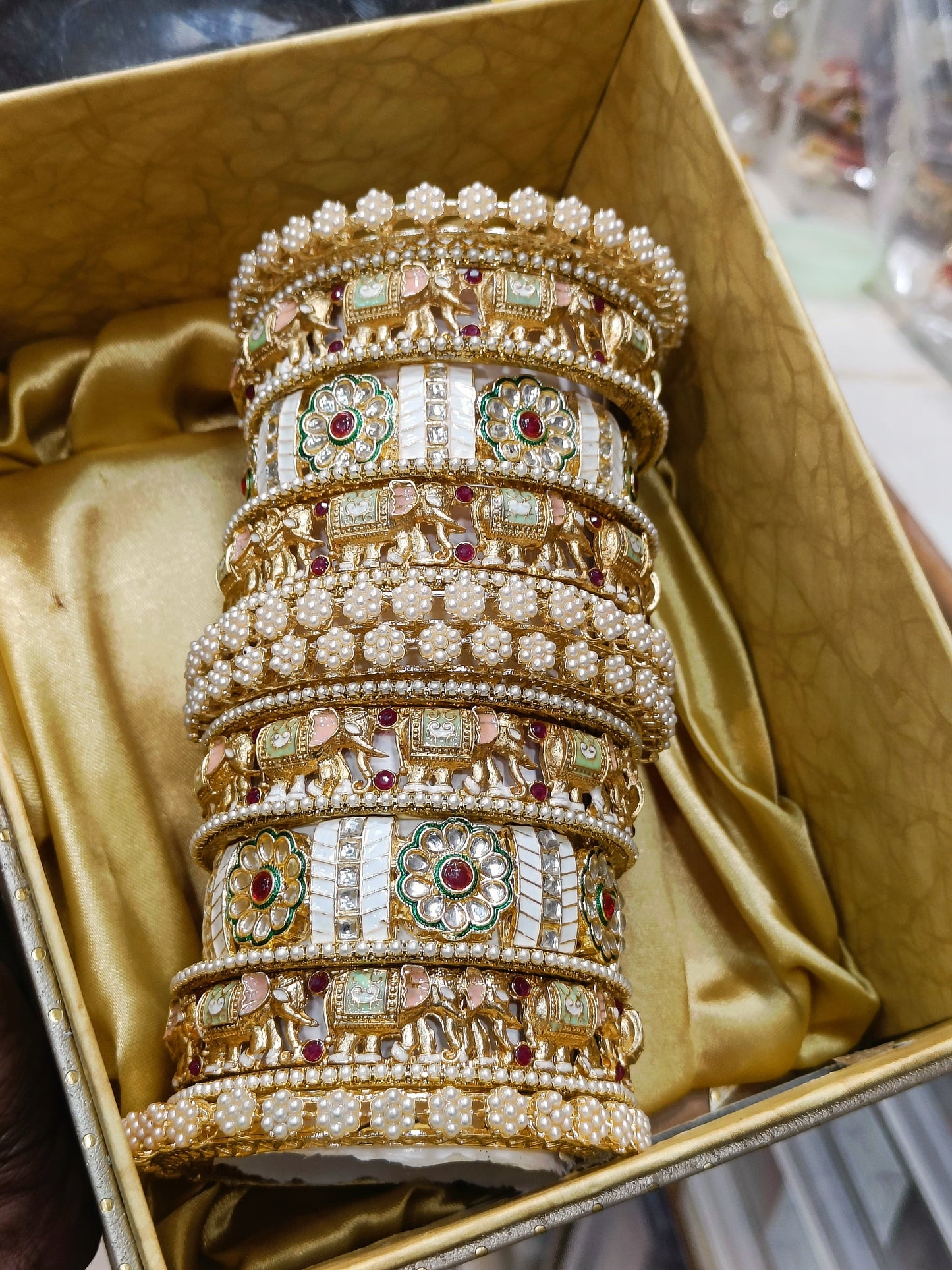 Light color rajwadi elephant bangles