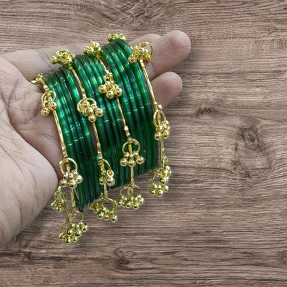 GUNGROO glass bangles 
Set