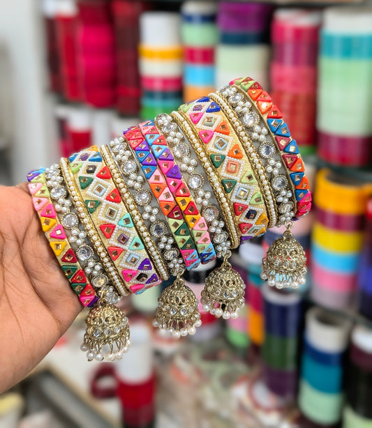 THREAD KHUMKHI BANGLES