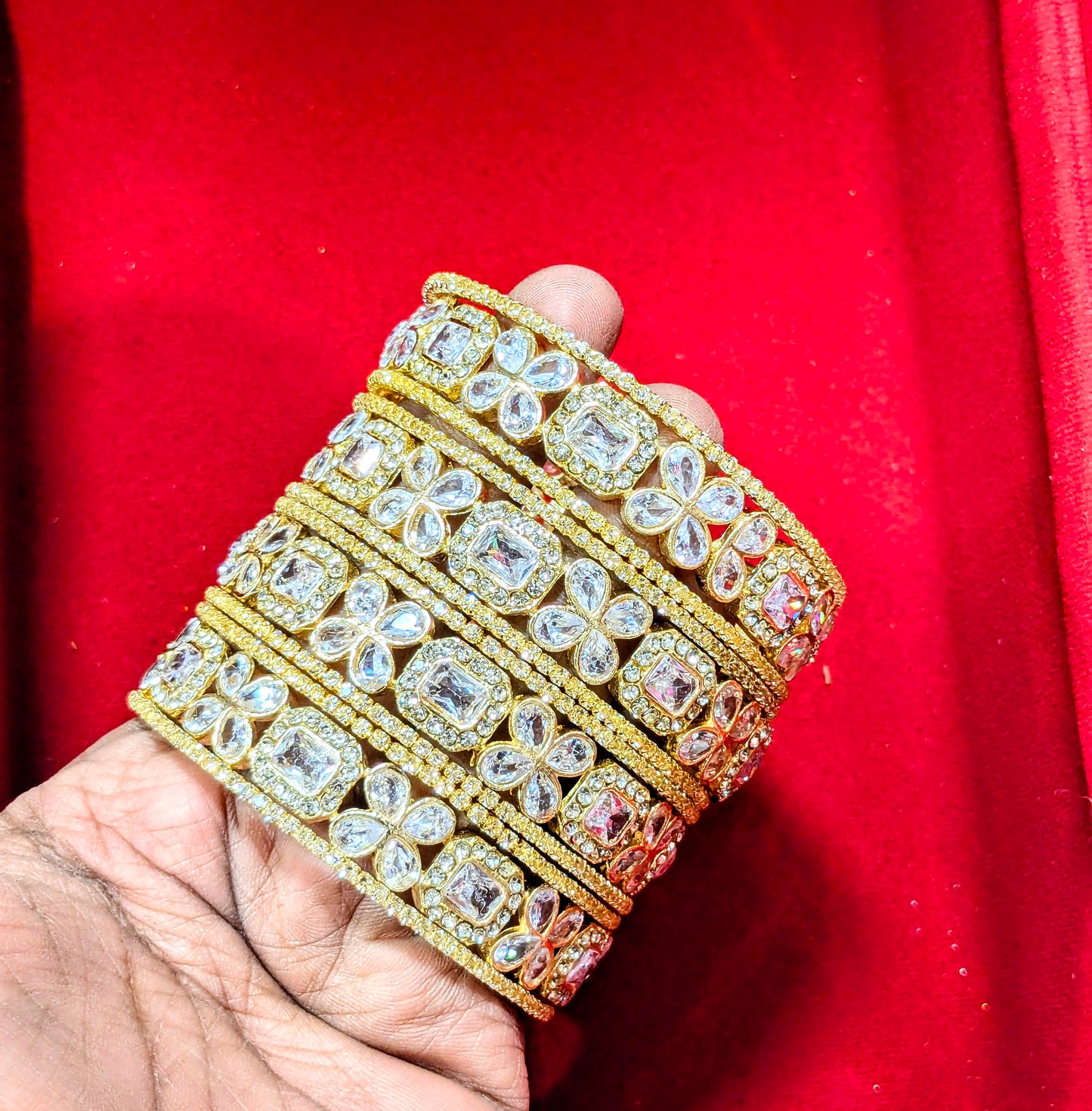 AD BANGLES SET