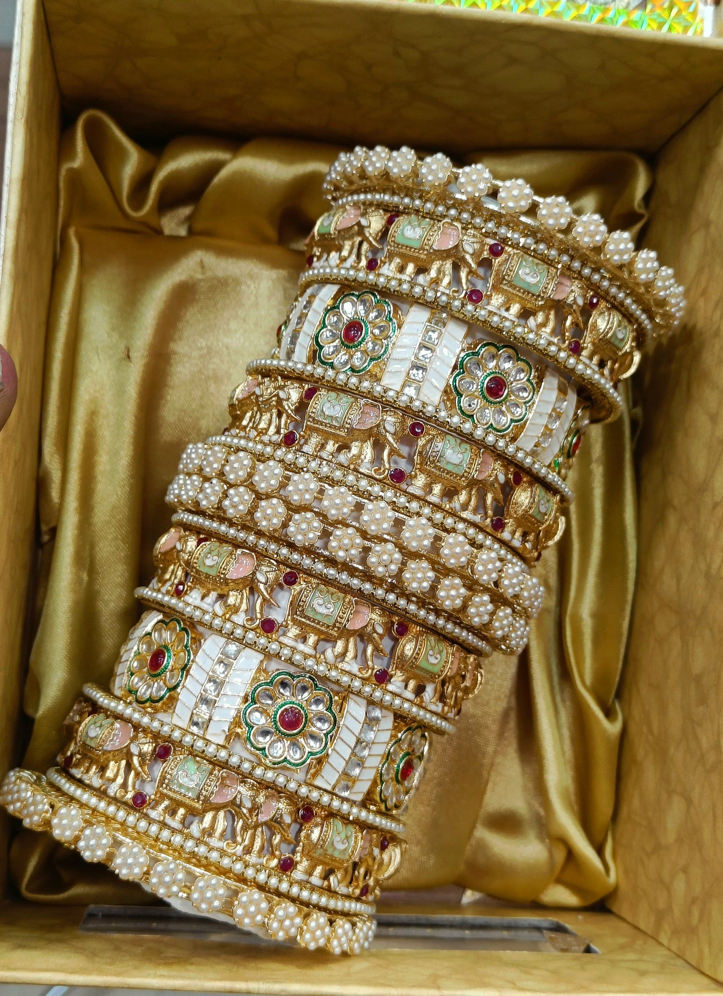 Light color rajwadi elephant bangles